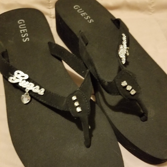 Guess women's shoes - Picture 1 of 2